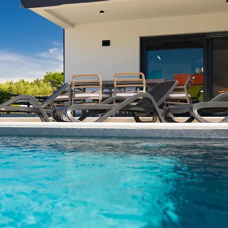 Villa Ferienhaus Jaris